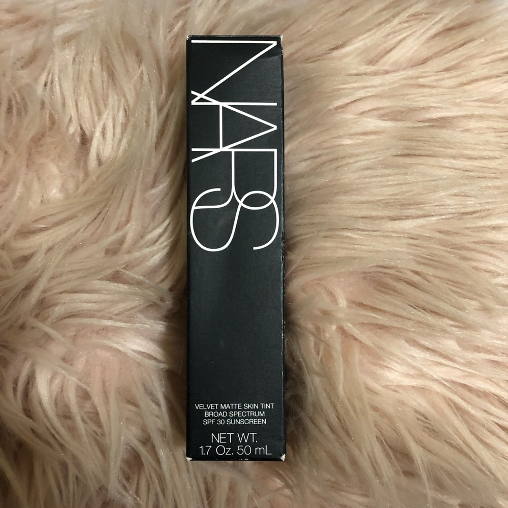 NARS Velvet Matte Skin Tint in Light 1 Finland